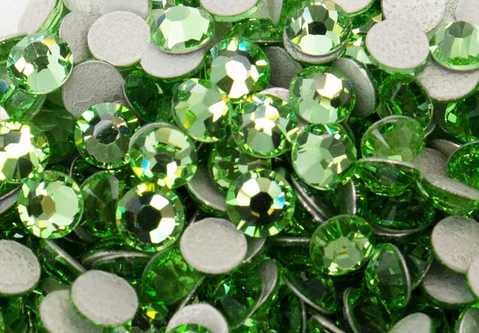 プレシオサ HOTFIX MAXIMA ペリドットss20