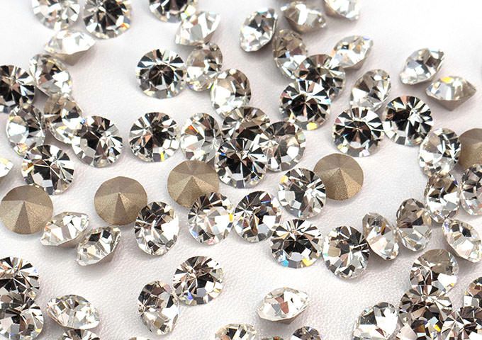 プレシオサ チャトンMAXIMA クリスタル pp11