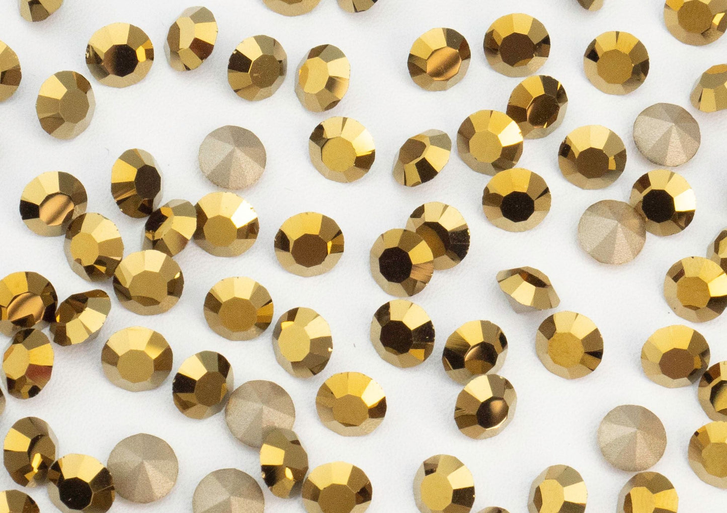 プレシオサ チャトンMAXIMA クリスタルモンテカルロ pp11