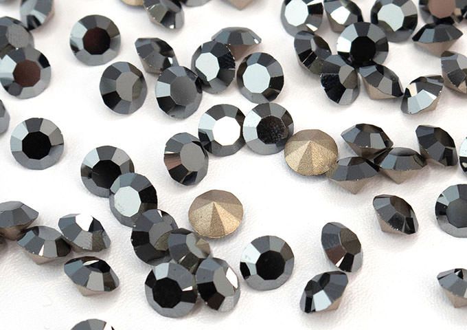 プレシオサ チャトンMAXIMA ジェットヘマタイト pp11