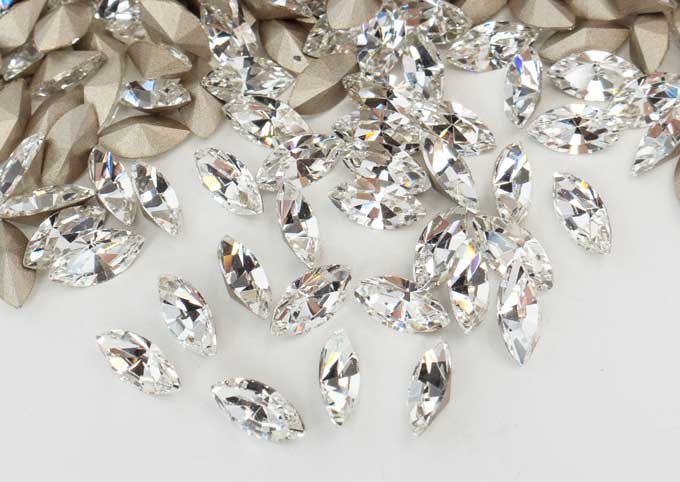 プレシオサ ファンシーストーン ナベット型 クリスタル 3×1.5mm