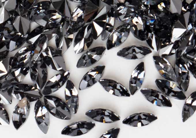 プレシオサ ファンシーストーン ナベット型 クリスタルナイトフォール 8×4mm