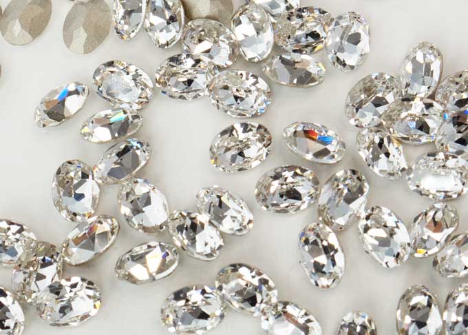 プレシオサ ファンシーストーン オーバル型 クリスタル 8×6mm