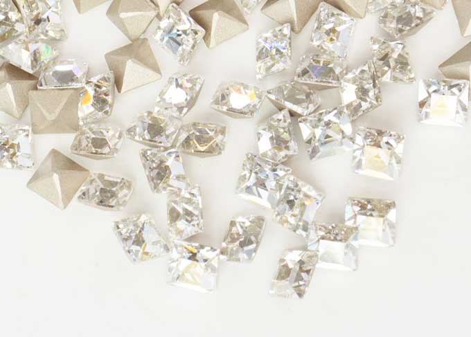 プレシオサ ファンシーストーン スクエア型 クリスタルアージェントフレア 6×6mm