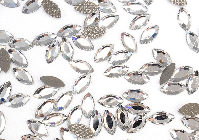 プレシオサ HF Navette ナベット型 クリスタル8×4mm